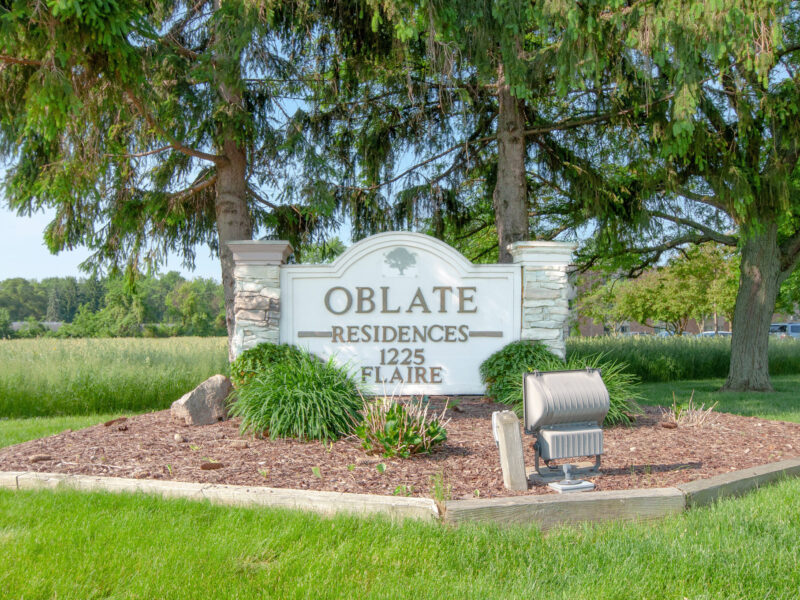 Oblate 8